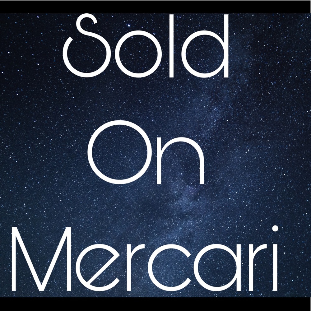 (SOLD)‼️2 SHIRTS